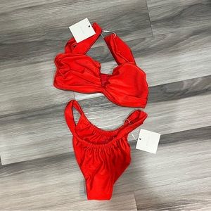 Divino Seas - Ana de Bretaña Red Swimsuit